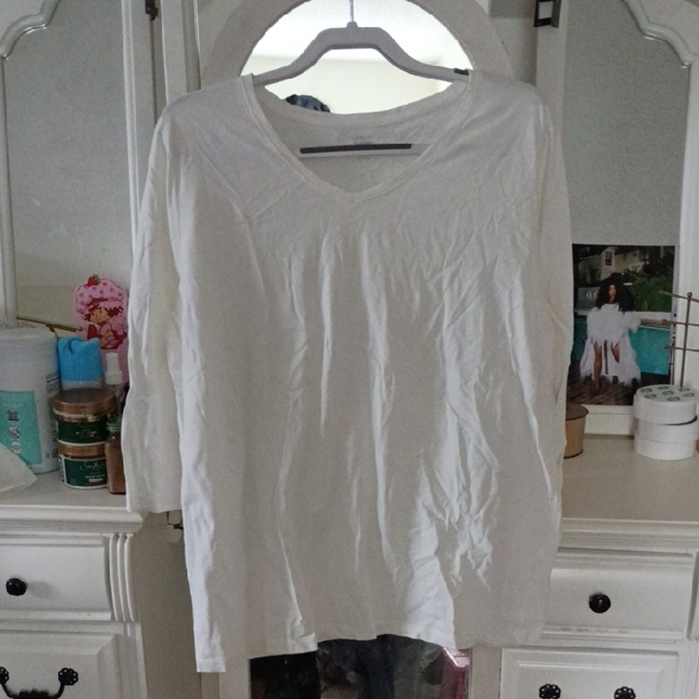 Kim Rogers Perfectly Soft White Long Sleeve V-Neck Top